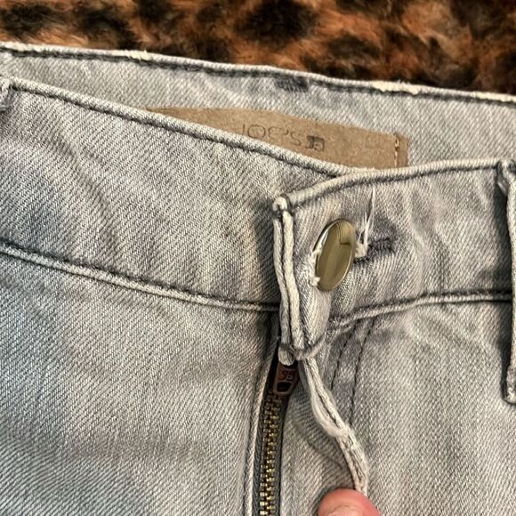 Joe’s Jeans Gabrielle Gray Factory Distressed Ripped Holes Denim Cut Off Shorts - Picture 9 of 12